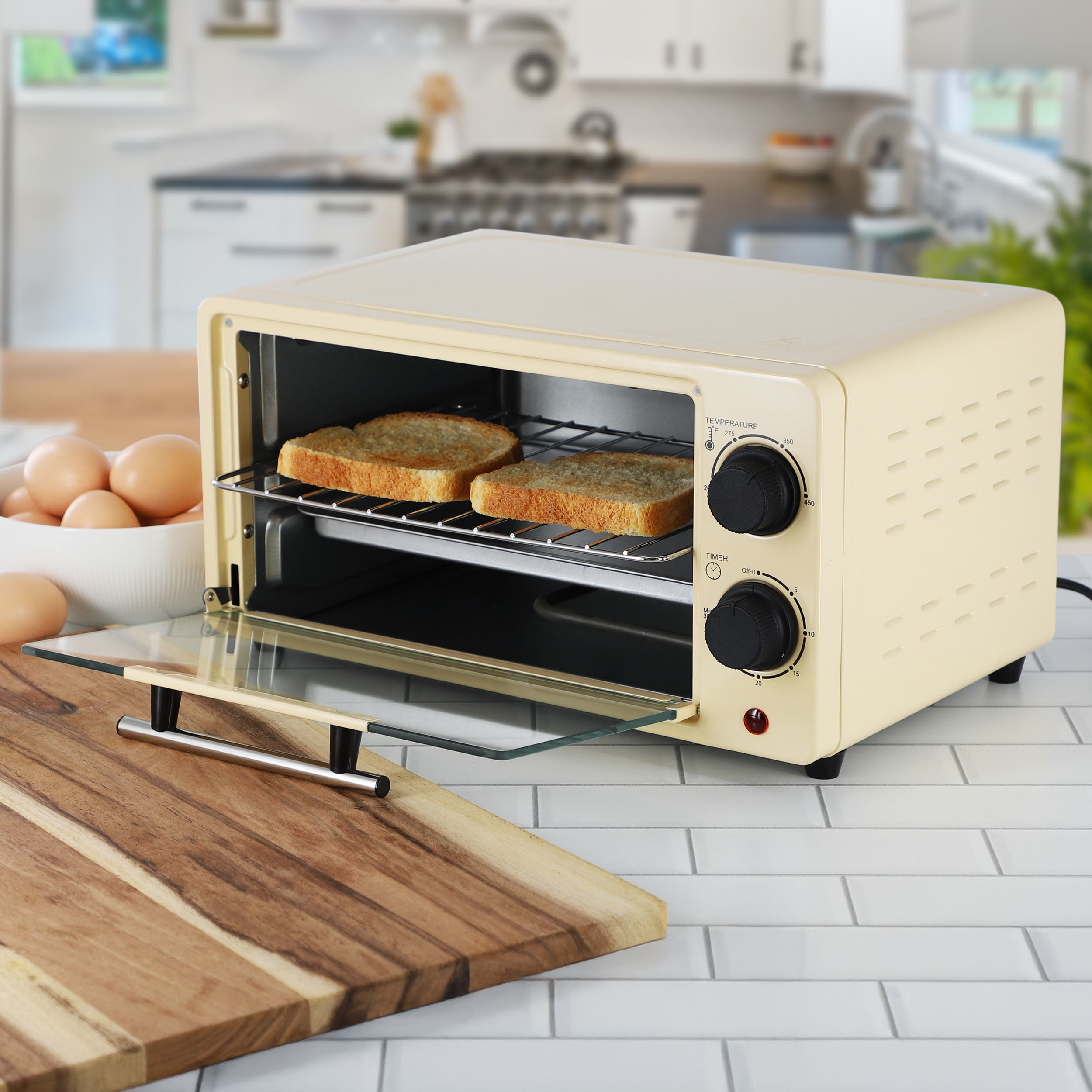 MegaChef 9 Quart Electric Counter Top Toaster Oven in Cream