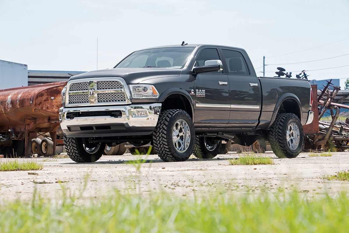 Rough Country 2.5" Lift Kit w/M1 Shocks for 2014-2026 Ram 2500 4WD - 30240