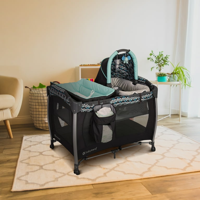 Baby Trend Resort Elite Playard & Bassinet with Travel Bag