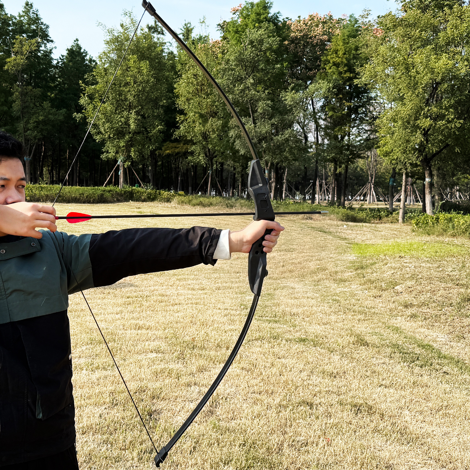 Clianle 40LB Hunting Shooting Right Hand Straight Bow, Equipped with 6 Mixed Carbon Arrows and Other Shooting Accessories, Suitable As A Backyard Game Gift for Adults, Beginners, or Teenagers
