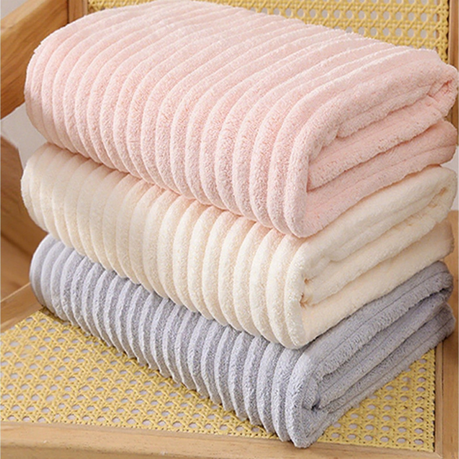 Soft Microfiber Bath Towels Extra Large - Ultra Soft Ribbed Oversized Quick Drying Highly Absorbent Towels for Bathroom, Spa, Beach, Pool, Gym, Hotel & Home Use
