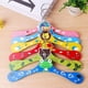 thumbnail image 4 of Juego de perchas de madera para niños BRILLAR 6 piezas colores aleatorios antideslizantes diseños de animales, 4 of 5
