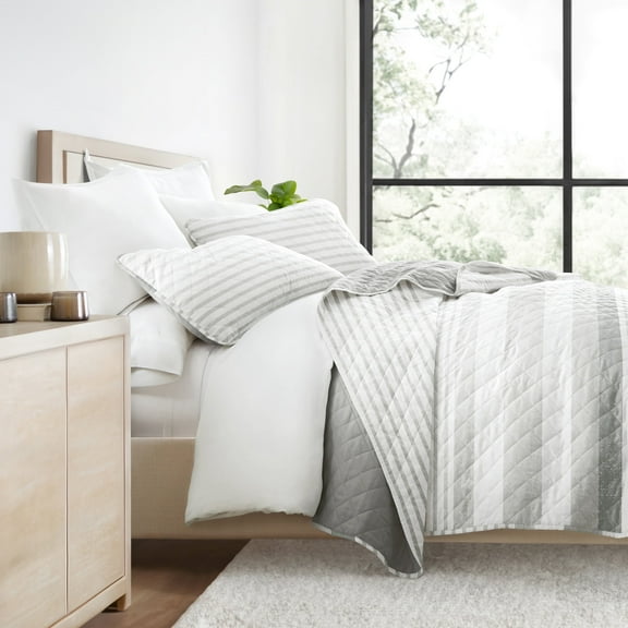 Ultra Soft Lightweight Quilt Sets in Summer Stripes Light Gray for Full/Queen Bedding by Comfort Canopy