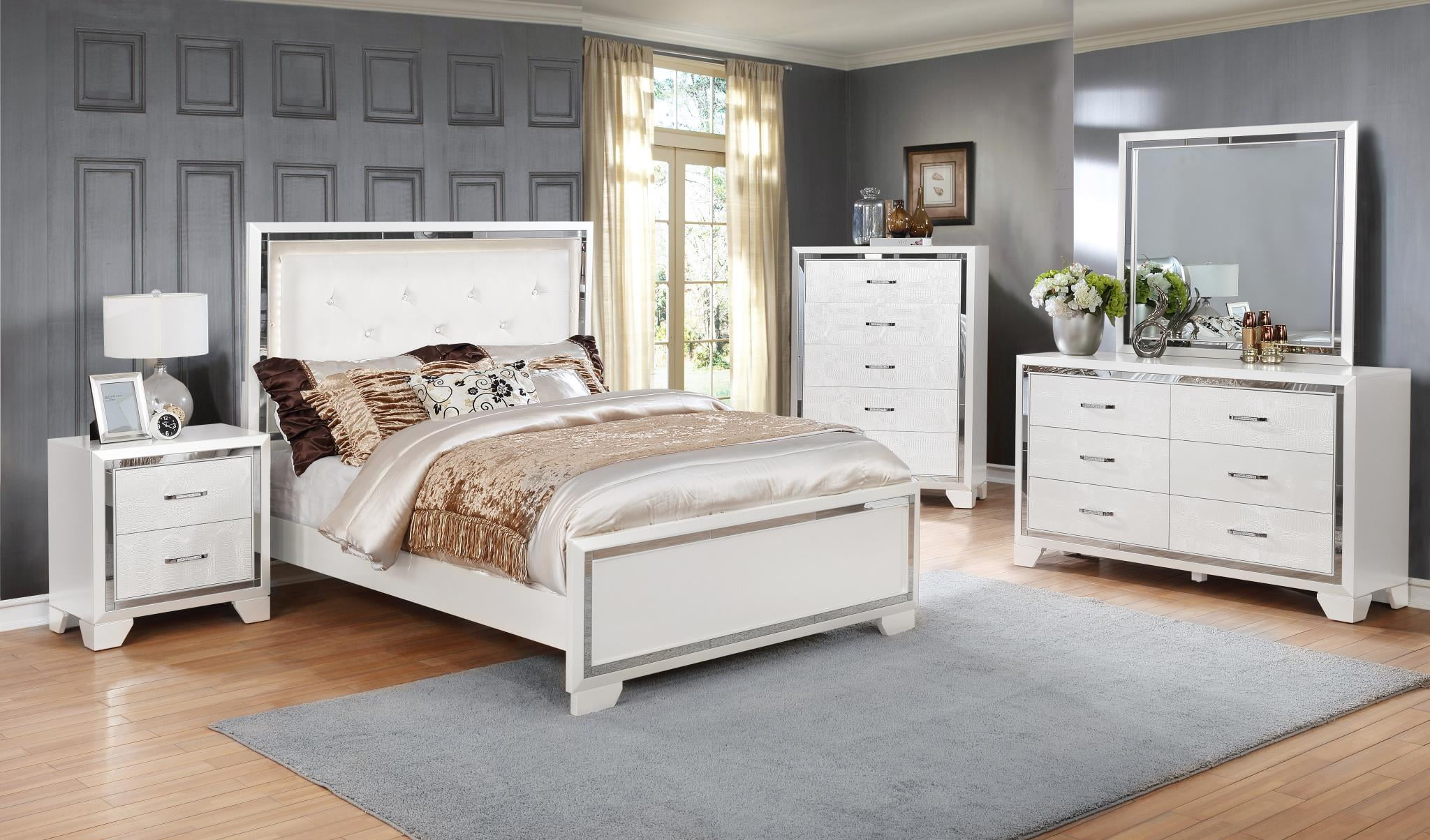 GTU Furniture Contemporary White and Silver Style Wooden King Bedroom Set (King Size Bed, 5Pc