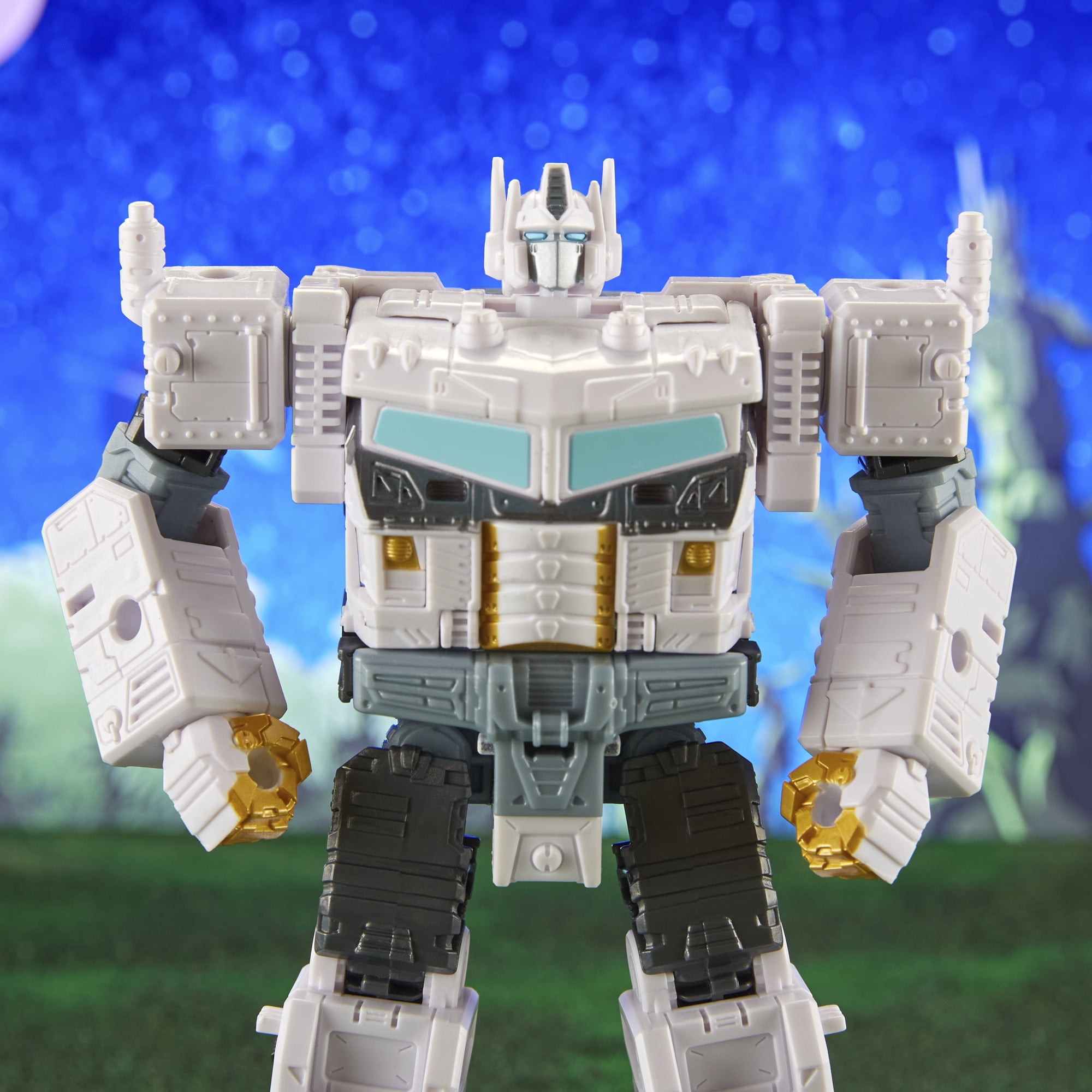 Hasbro Collectibles - Transformers - Legacy Evolution - Leader Class Nova Prime