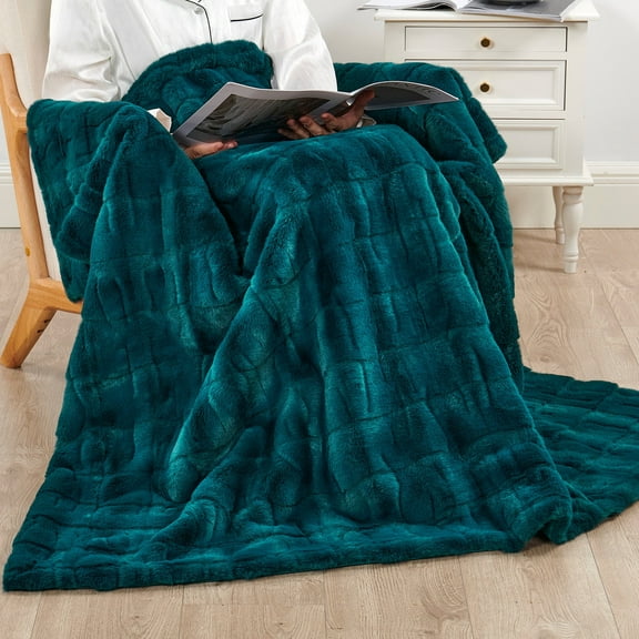 Home Soft Things Stylish Faux Fur Throw Blanket with Micromink Back, Luxury Soft Cozy Plush Fluffy Fuzzy Reversible Thick Warm Throw Blanket, 50x60 inches, Teal