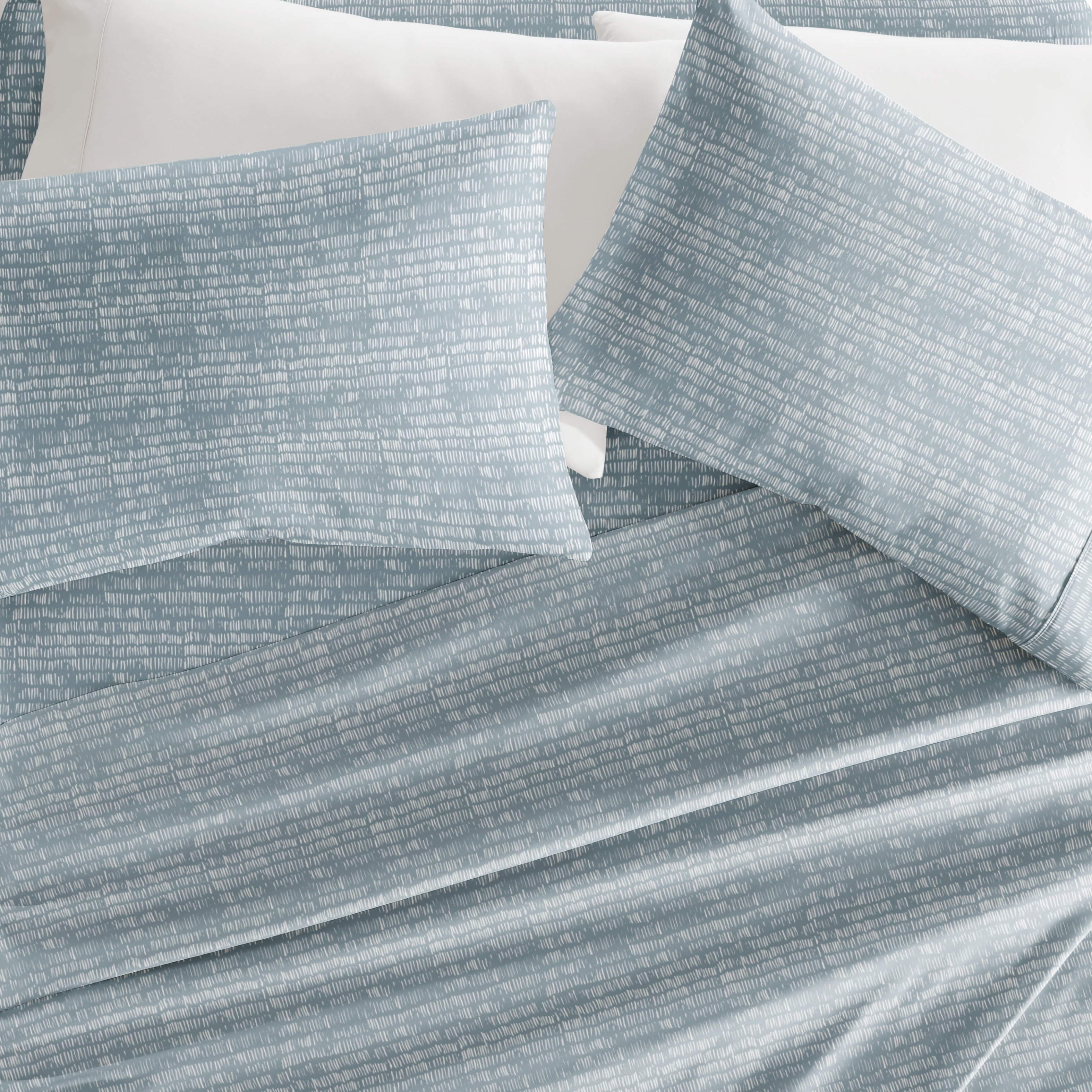 Noble Linens 4 Piece Pattern Microfiber Bed Sheets Set, Dashed Lines Light Blue , King