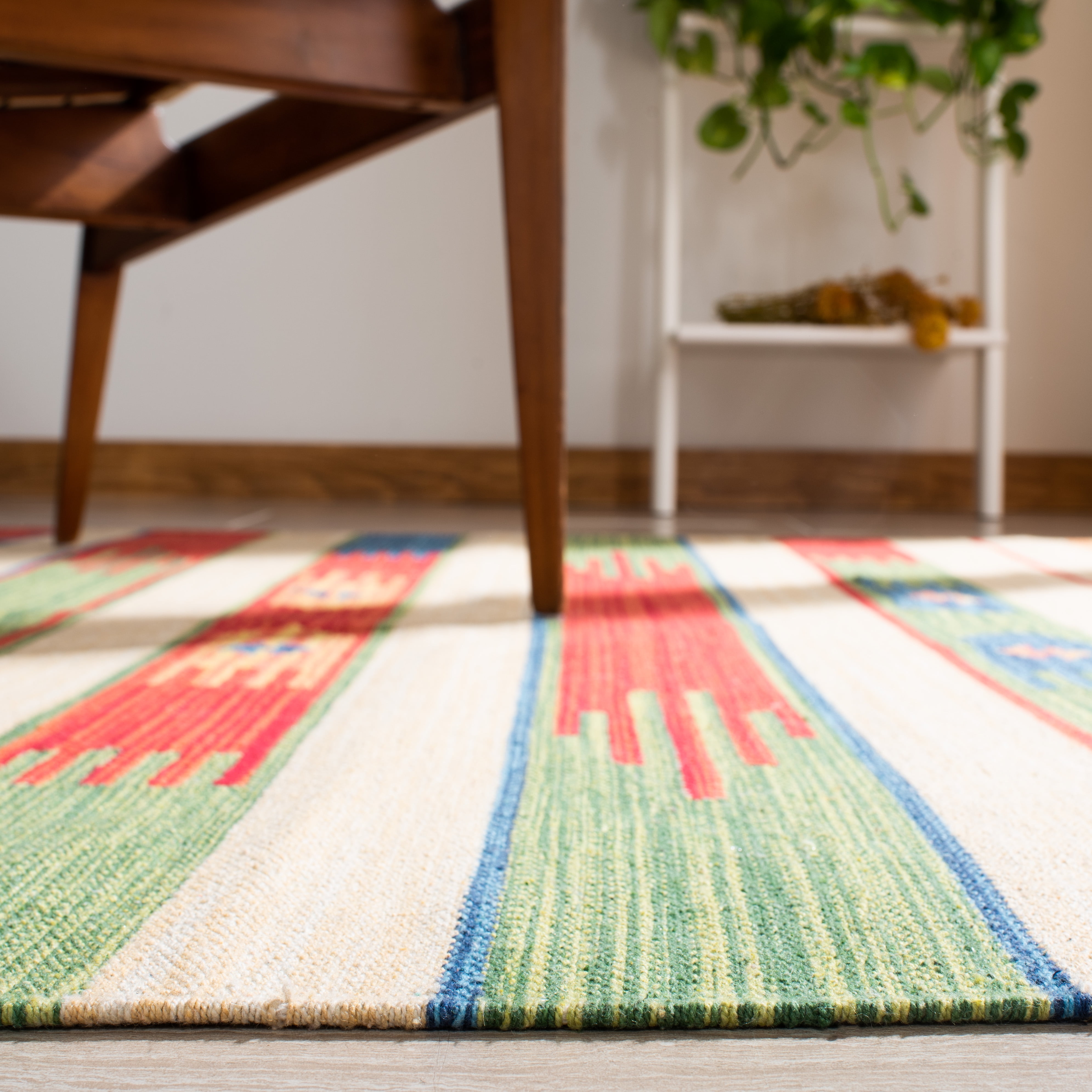 SAFAVIEH Montauk Aindreas Southwestern Cotton Area Rug, Green/Blue, 4' x 6'