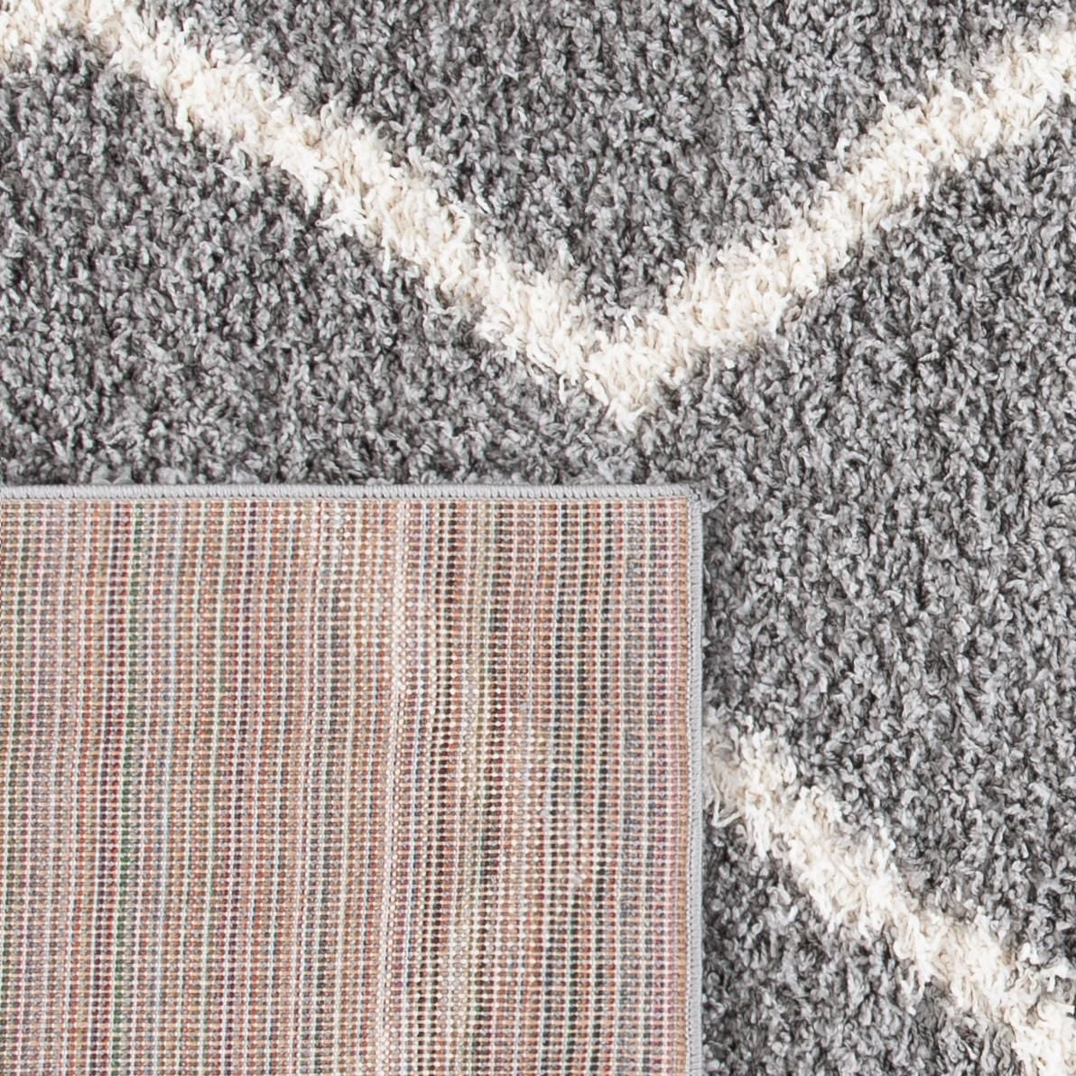 Safavieh Venus Carleen Chevron Shag Area Rug