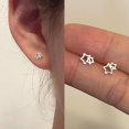 thumbnail image 1 of Pendientes de botón Heldig estrella hueca plata S925, 1 of 5