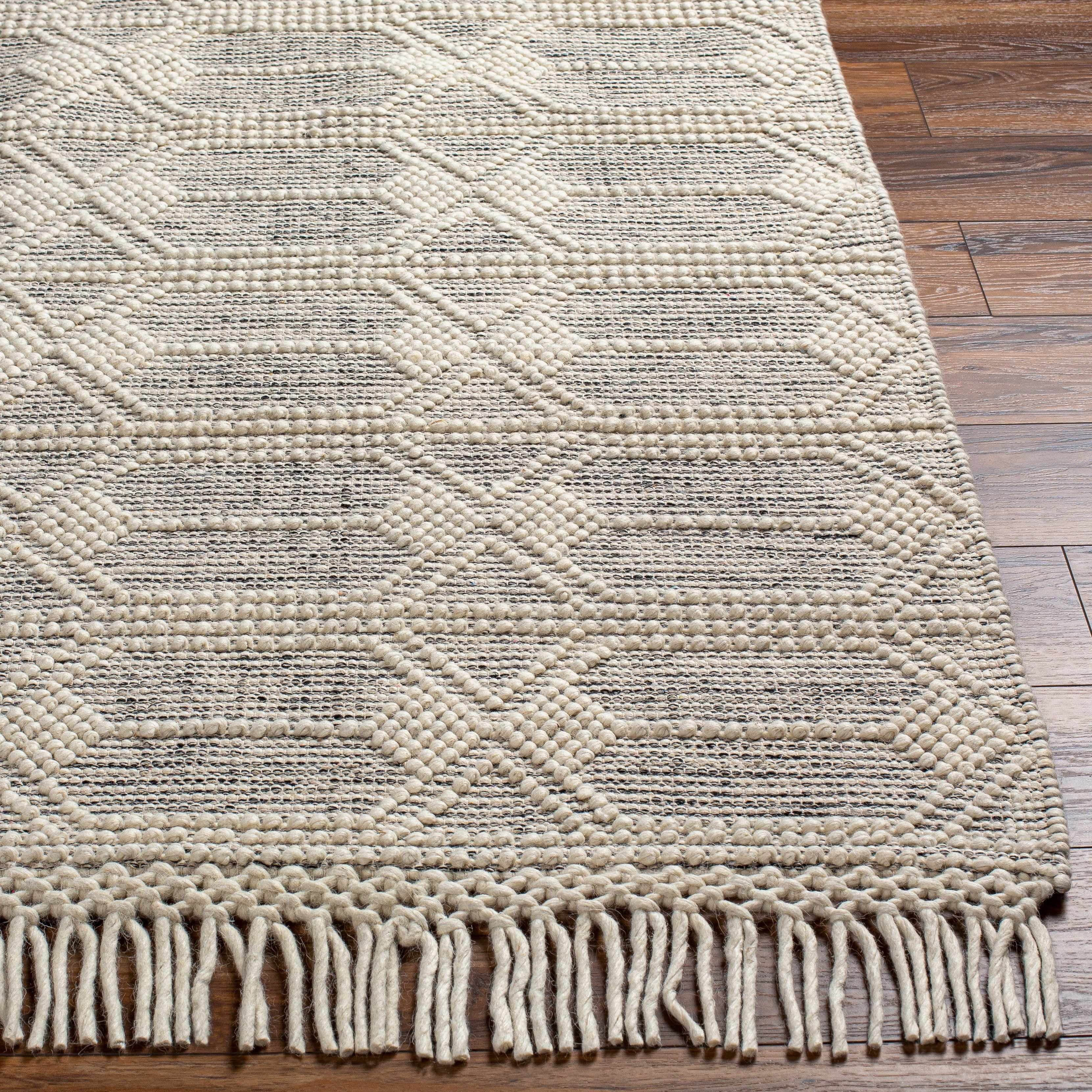 BoutiqueRugs Chars Traditional, Transitional Runner Rug - Ivory, Black - 2' x 5' Runner