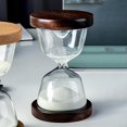 thumbnail image 2 of Reloj de arena con tapa de madera y base de madera, temporizador de 15 minutos de precisión para oficina y hogar. sin marrón claro, 2 of 6