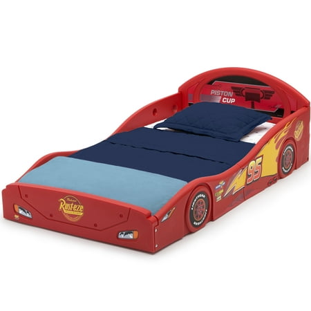 Disney Pixar Cars Lightning McQueen Plastic Sleep and Play Toddler Bed by Delta Children