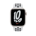 thumbnail image 2 of Apple Watch Nike Series 7 GPS, Caja de Aluminio Starlight de 45 Mm con Correa Deportiva Nike Platino Puro/negra - Normal, 2 of 5