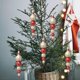 thumbnail image 5 of 6 bolas navideñas en forma de cono de 15 cm, adornos navideños rojos y dorados para árbol de Navidad., 5 of 5