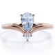 thumbnail image 1 of JeenMata Anillo de Compromiso Solitario de 2 Quilates Corte de Pera, Pavé de 3 Puntas, Filigrana Milgrain Art Déco, Anillo de Boda en Trío, Baño de Oro Rosa de 18 K sobre Plata, 1 of 6