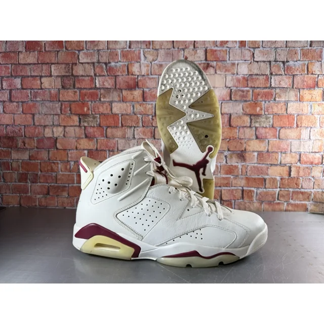 Ni - ke 2015 Ni - ke Air Jordan 6 Retro Maroon Sneakers Size 12 With Box ??