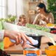 thumbnail image 2 of Abrelatas eléctrico: Abra sus latas con solo presionar un botón: abrelatas de mano con borde liso, apto para alimentos y que funciona con baterías, 2 of 5