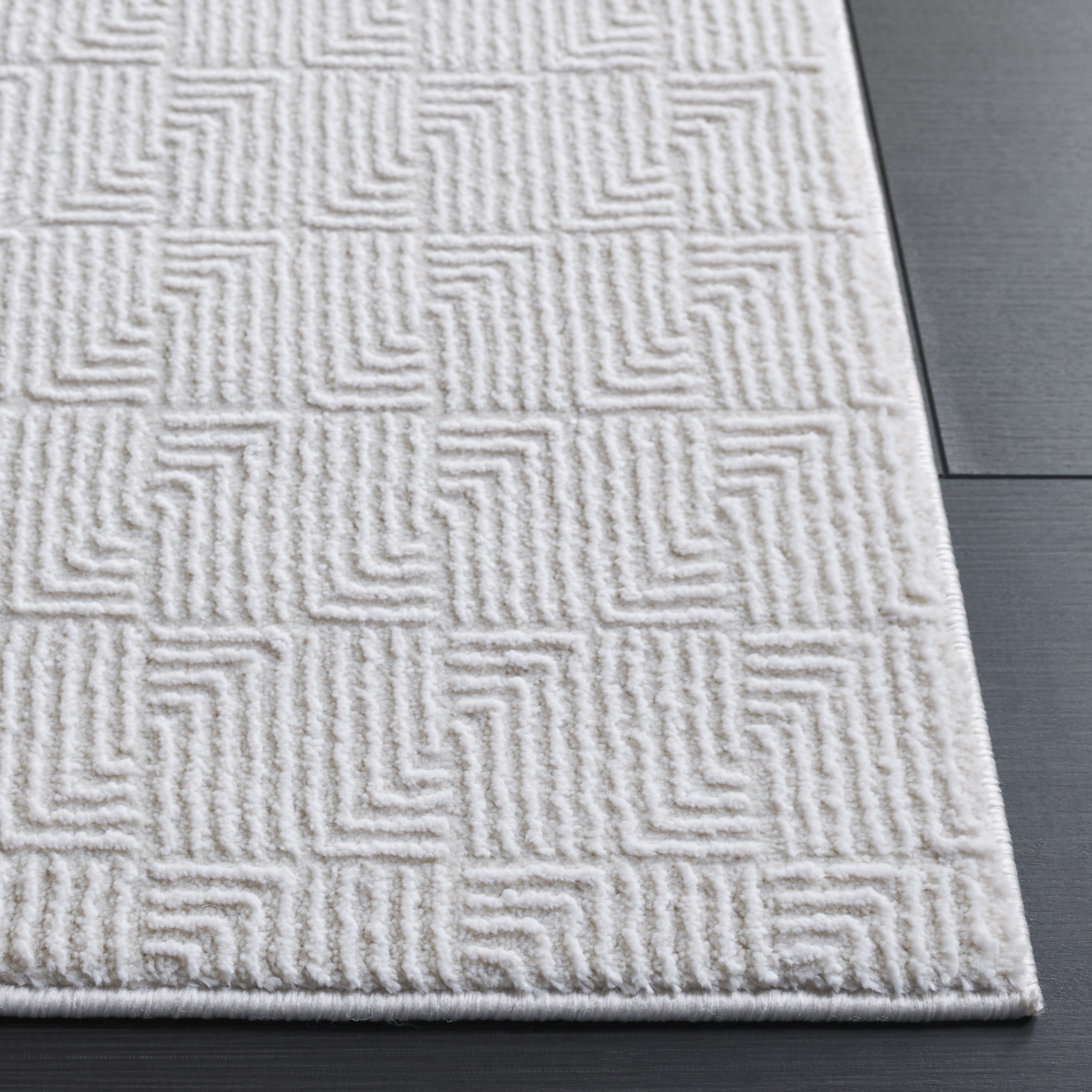 SAFAVIEH Slate Glenda Geometric Area Rug, Beige/Ivory, 8' x 10'