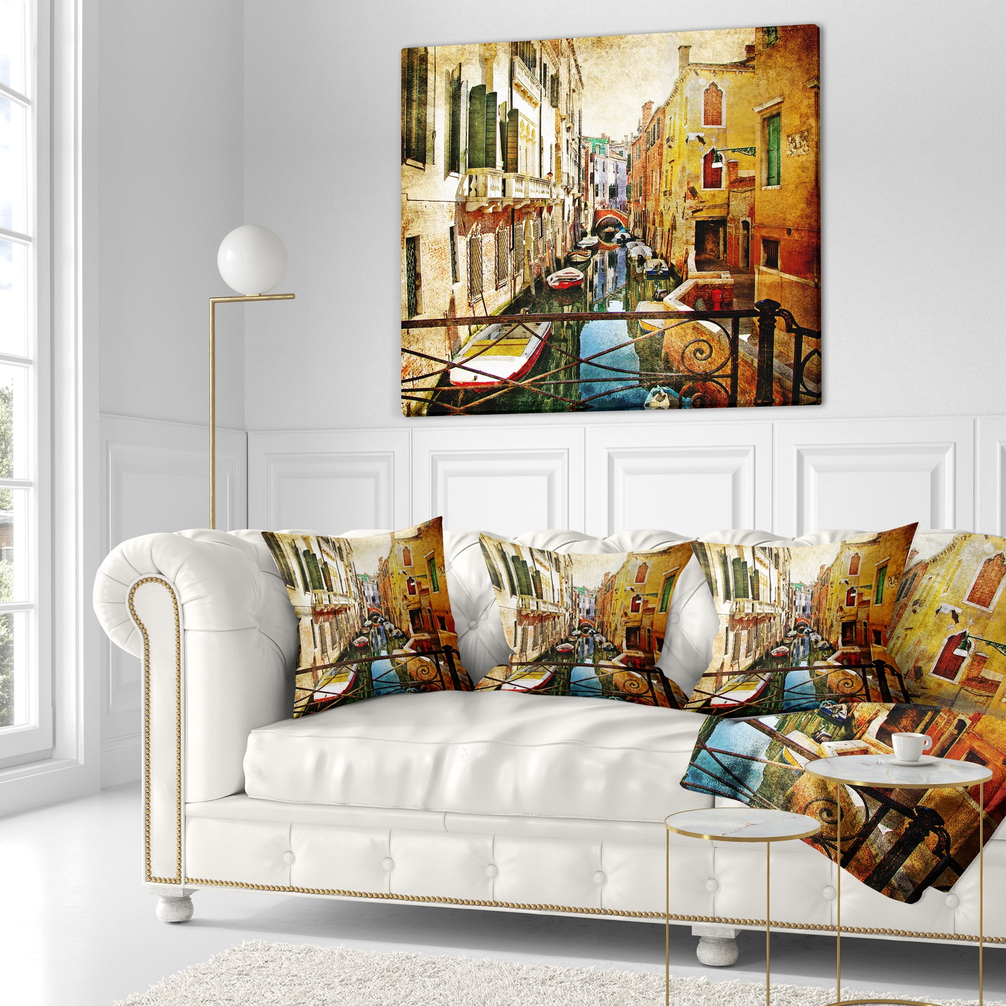 Designart Amazing Venice - Cityscape Throw Pillow - 18x18
