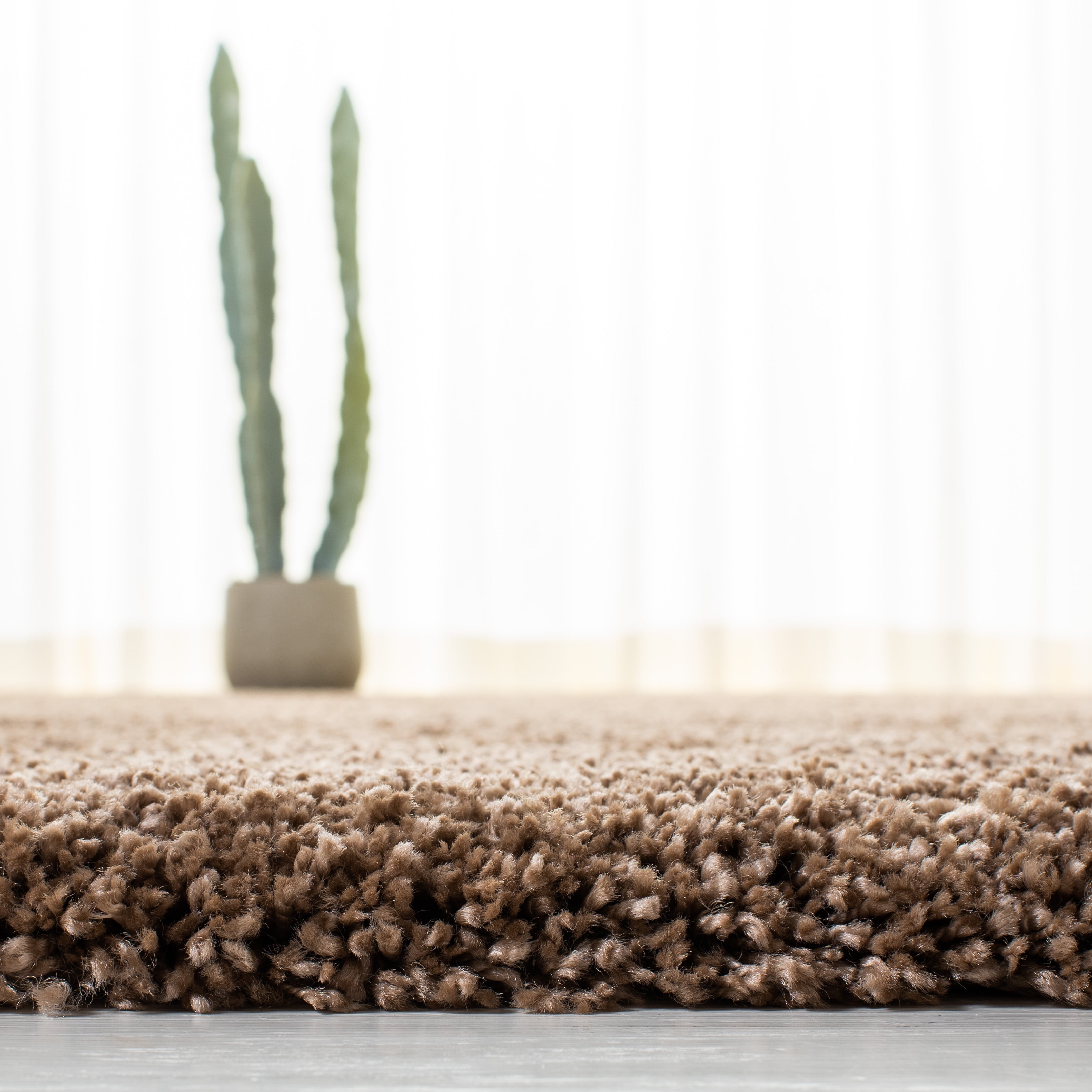 SAFAVIEH Milan Harlow Solid Plush Shag Runner Rug, Dark Beige, 2' x 18' - Modern Design, Dark Beig, Non-Shedding & Easy Cleaning, Ultra Plush Thick Pile, Ideal for Living Room, Bedroom, Entryway