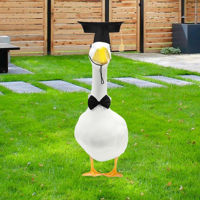 Graduación de la ropa de ganso de ganso se adapta a la estatua de 23 pulgadas, una hermosa y linda decoración para el jardín de vacaciones.