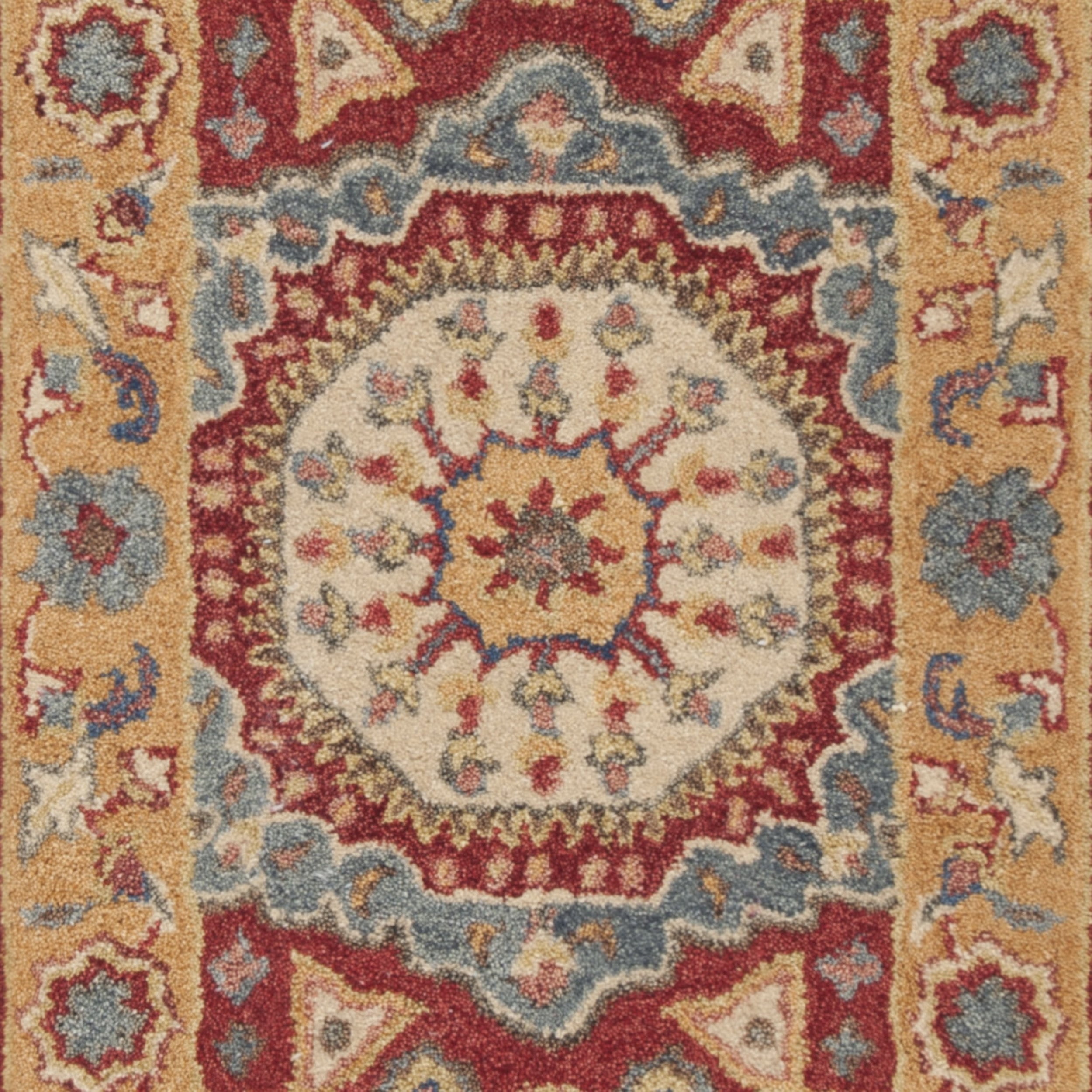 SAFAVIEH Antiquity Kynaston Traditional Wool Runner Rug, Red/Orange, 2'3" x 8'