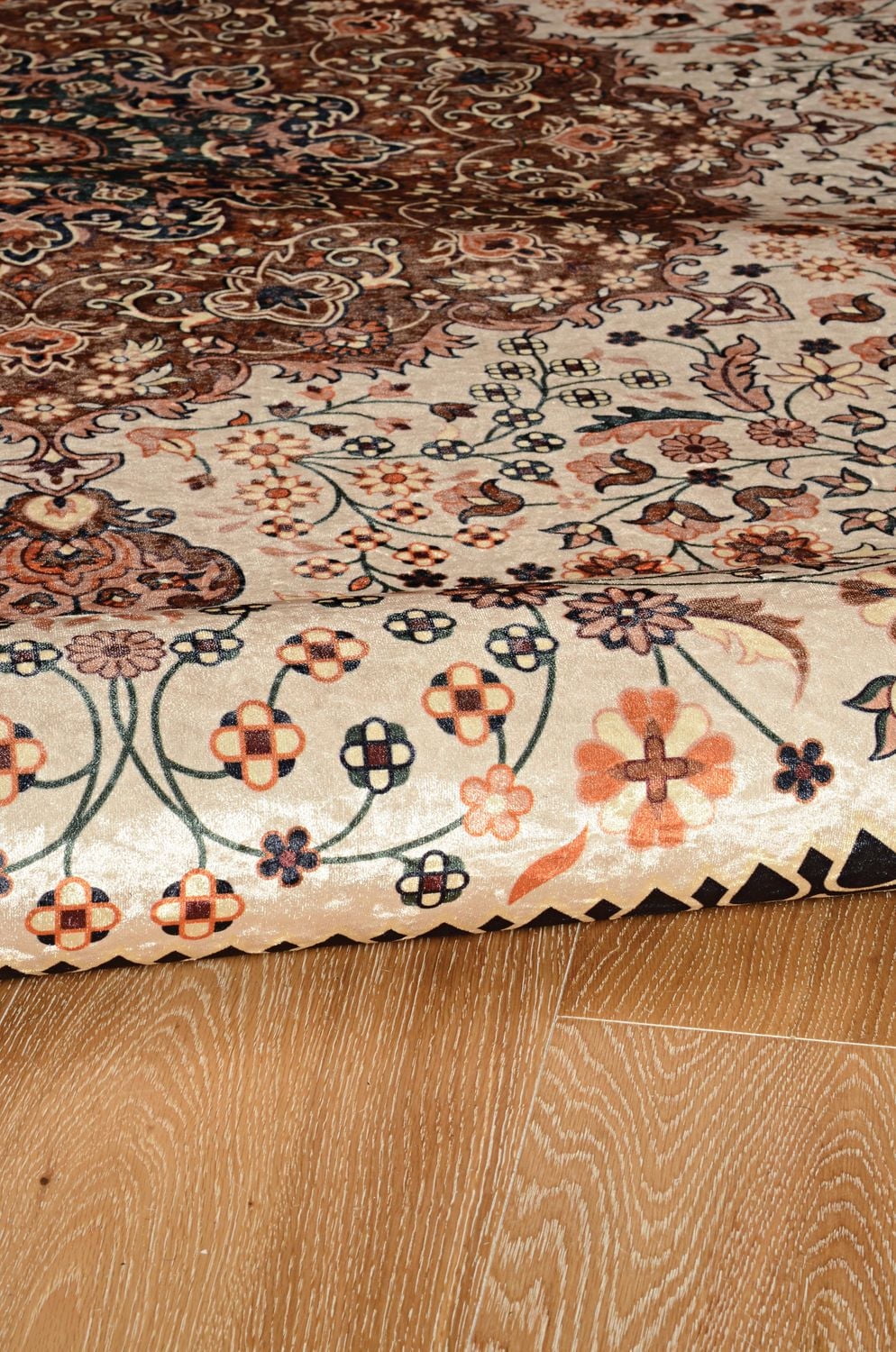 Emerald Morris Red & Ivory 3'3" x 5' Accent Rug