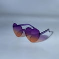 thumbnail image 1 of Gafas de sol transparentes de gelatina de color love para hombres y mujeres, gafas de sol con forma de corazón de melocotón, gafas de sol con forma de corazón, 1 of 6