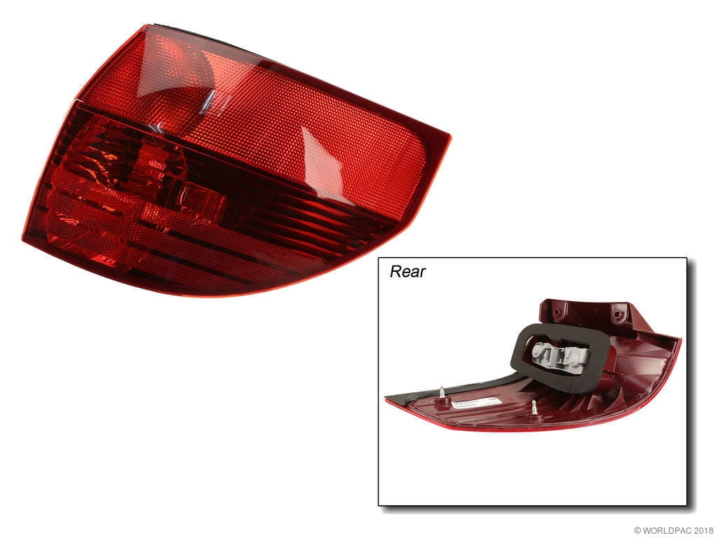 GOPARTS Replacement for 20042005 Toyota Sienna Tail Light Assembly