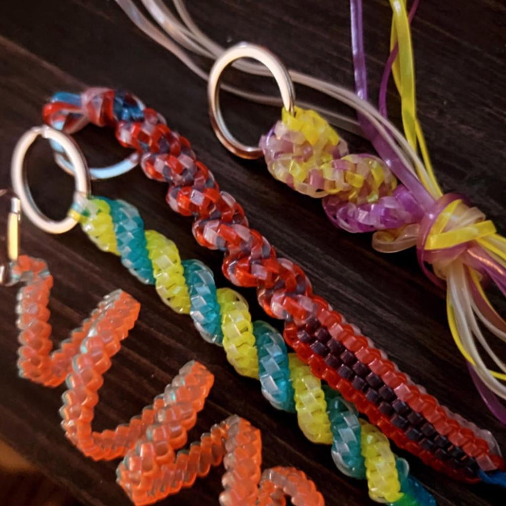 Giaone Lanyard and Bracelet Craft with 20 Colored Plastic Laces and Metal Accessories