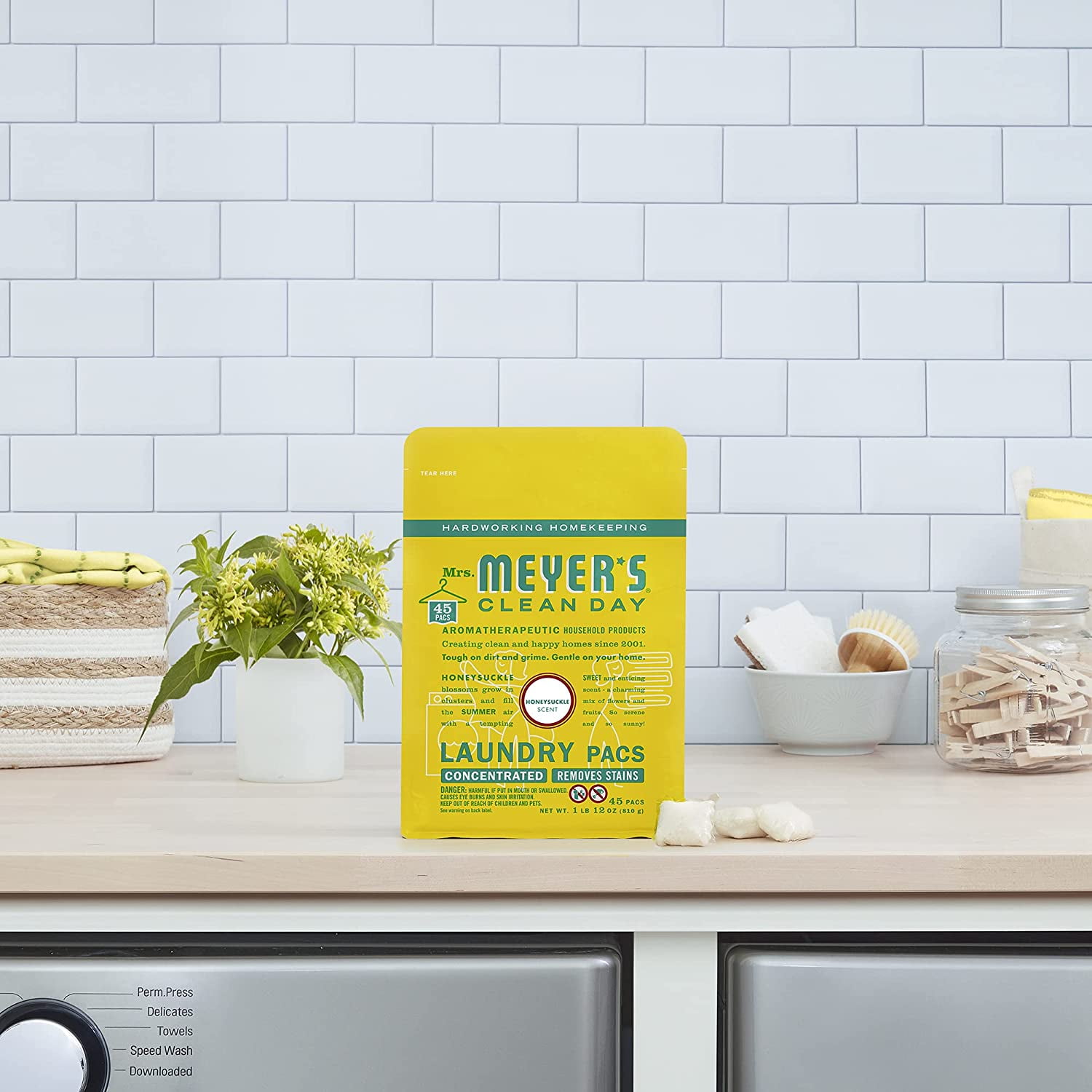 Mrs. Meyer's Laundry Detergent Pods, Biodegradable Formula, Ready to