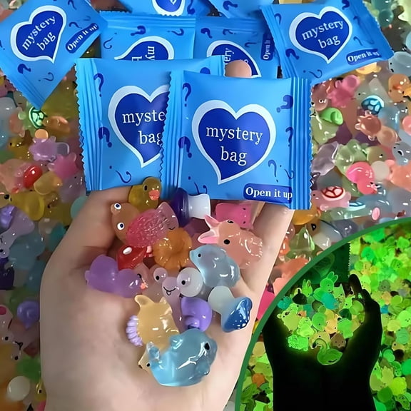 Mini Glow in The Dark Animal Resin Models, Mystery Blind Bag with 30/50/100/200 Pcs Glow in The Dark Figurines, Small Resin Animals for DIY Crafts, Party Favors, Decorations
