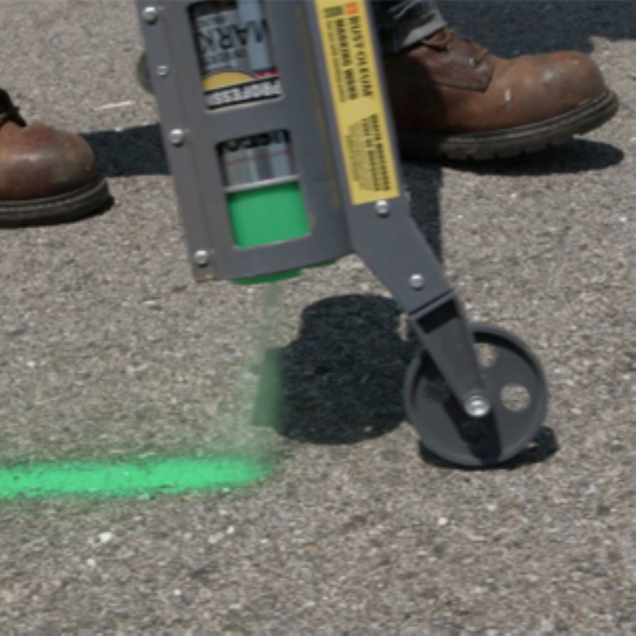 Clear, Rust-Oleum Professional 2X Distance Marking Paint Spray-266594, 15 oz, 6 Pack