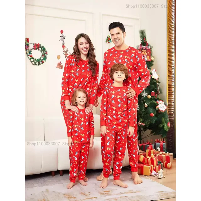 Conjunto de ropa navideña para la familia 2024 Conjuntos a juego Monos casuales suaves Pijamas lindos con estampado completo Traje de una pieza Mono
