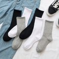 thumbnail image 2 of Calcetines Medias de hombre de longitud media Medias de otoño e invierno Medias deportivas de moda que combinan con todo Medias negras y blancas para hombre para mujer, 2 of 4
