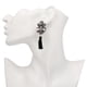 thumbnail image 3 of Pendientes colgantes con baño de aleación para mujeres a la moda, elegantes pendientes con borlas negras, 3 of 3