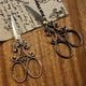 thumbnail image 4 of Tijeras de costura vintage de acero inoxidable, herramientas de bricolaje, tijeras de modista con patrón de nubes, tijeras para bordado, manualidades, trabajos de arte y uso diario, 4 of 4