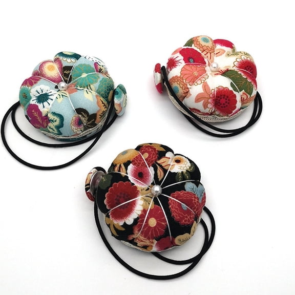 Euaioeiu Wrist Pin Cushion for Sewing, Wearable Needle Holder with Elastic Band for Quilting Embroidery Dressmaking DIY Craft Projects, Portable Fabric Pincushion for Home Studio Travel Gifts