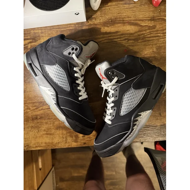 N I-K-E A i r-Jor-dan Retro 5 Reimagined Black Metallic 2025 Size 9.5