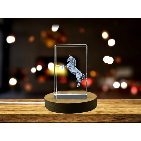 Arabian Horse Crystal Figurine An exquisitely carved crystal of the magnificent Arabian breed.