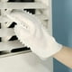 thumbnail image 4 of Guantes de limpieza desechables de tela no tejida con báscula electrostática para eliminar el polvo., 4 of 9