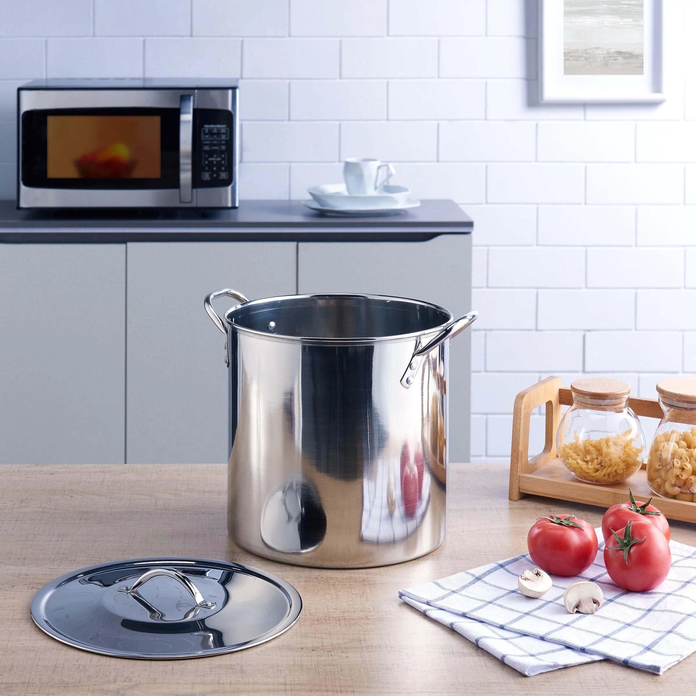 Mainstays 16-Quart Stainless Steel Stock Pot with Metal Lid, Riveted Handles, Stay-Cool Design