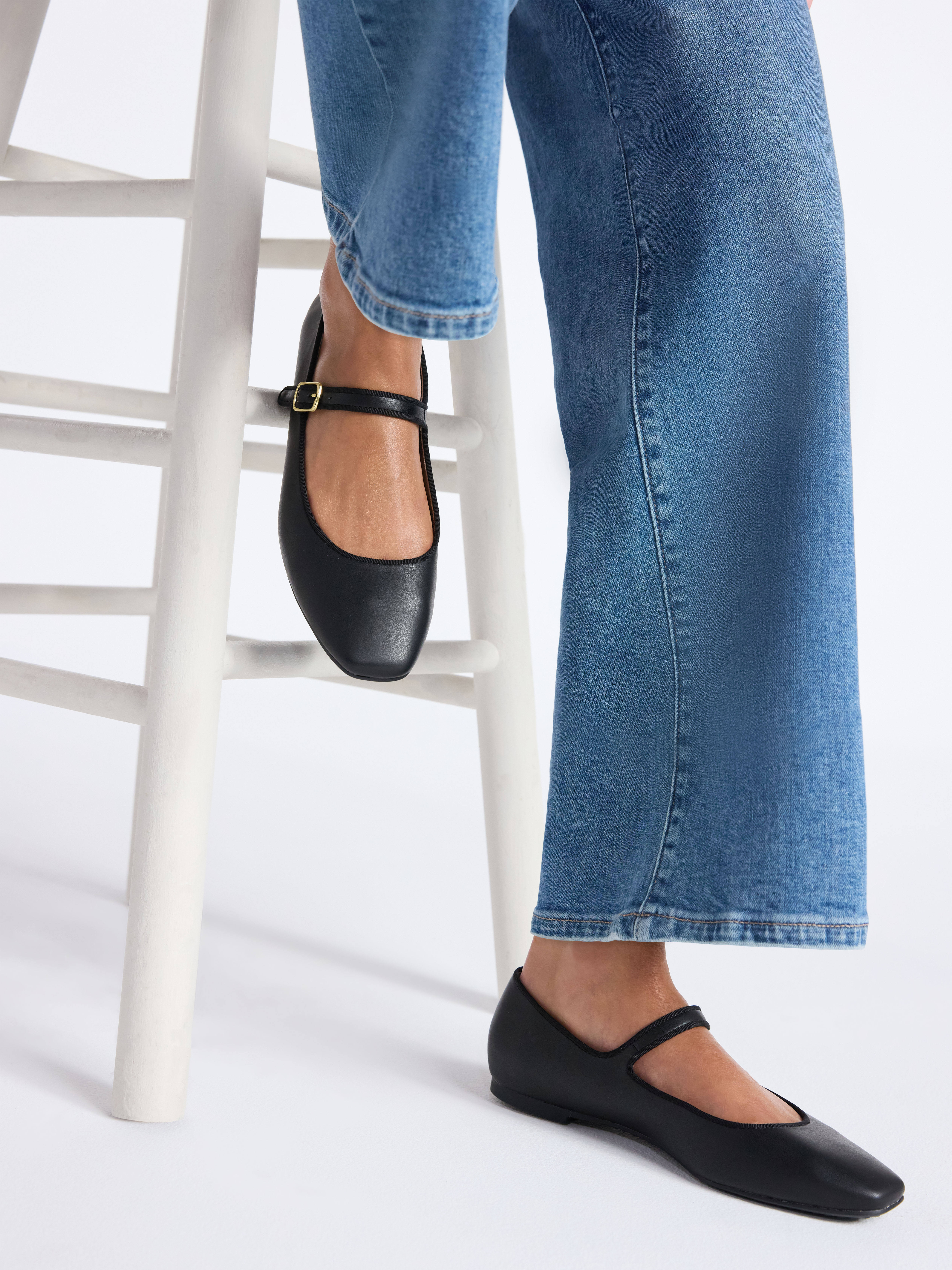 Time and Tru Women's Mary Jane Flats, Black photo 3