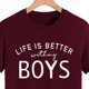 thumbnail image 2 of Camiseta Life Is Better with My Boys Diseño de letras Mangas cortas Sueltas Cuello redondo Casual Mujer Camisetas de verano para exteriores Vino tinto (fuente blanca) M, 2 of 6