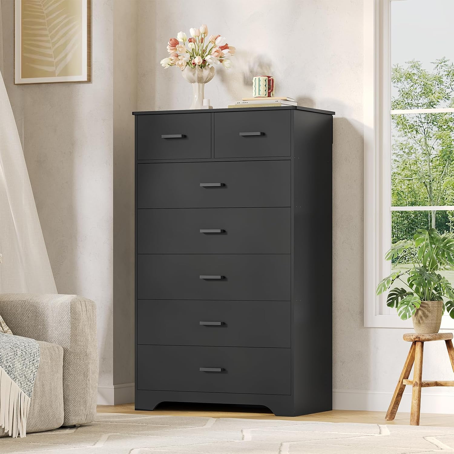 Tall Dresser for Bedroom with 7 Drawers, Modern Black Dresser/Chest of Drawers with Metal Handle, Vertical Bedroom Dresser or Storage Cabinets for Living Room Hallway