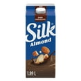 thumbnail image 2 of Boisson aux amandes Silk, saveur chocolat noir, 2 of 7