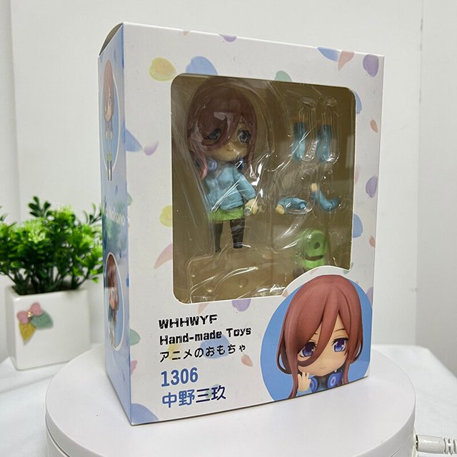 Figura de acción del Anime Miku Nakano, Quintuplets Quintessential, modelo de colección, juguetes de muñeca, n. ° 1306 Gong Bohan LED