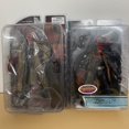 thumbnail image 2 of Figura de acción Mezco Hellboy PVC ropa real se puede desvestir juguete Regalo de Navidad, 2 of 2