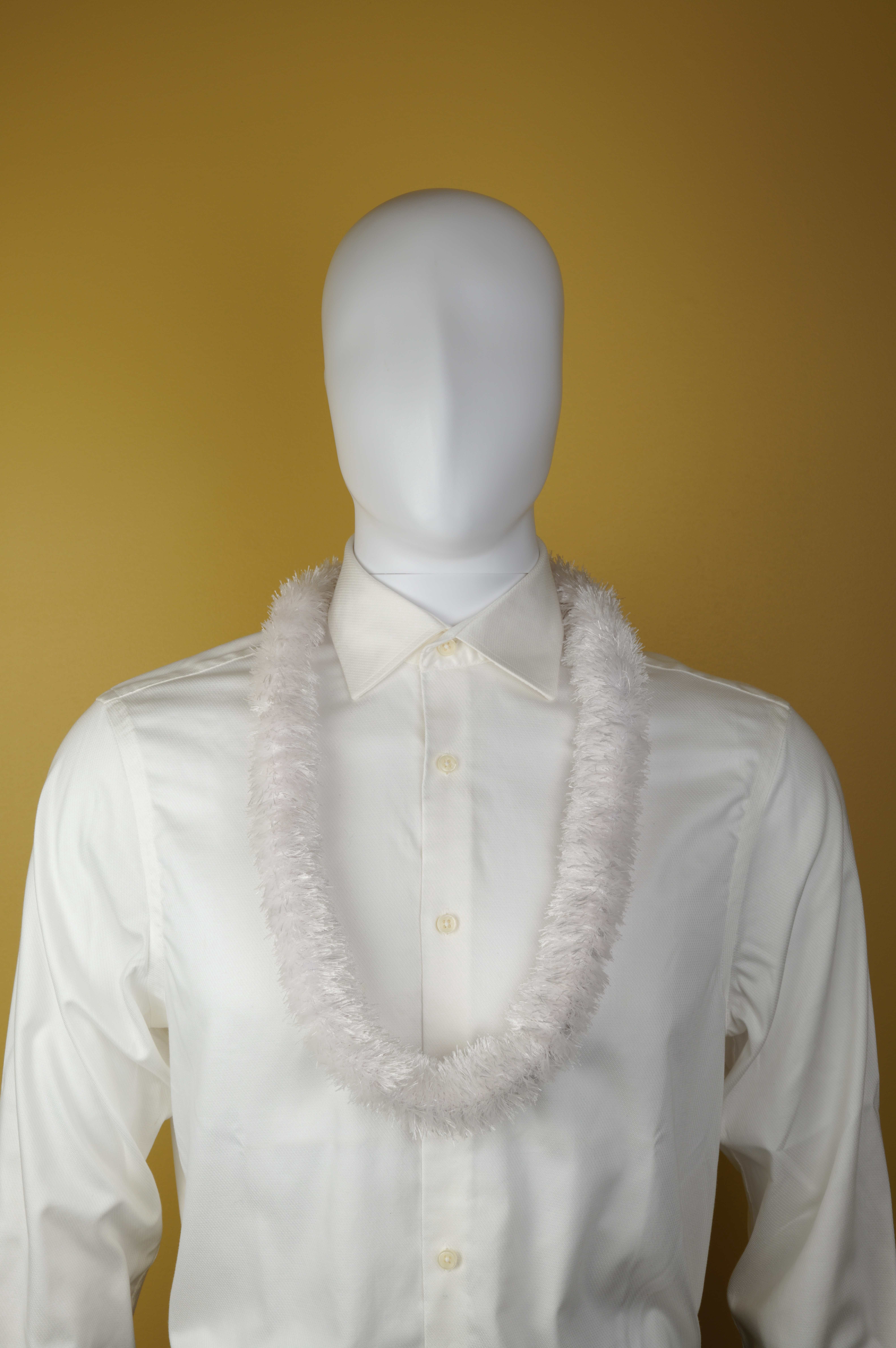 Funcraft Purple & White Solid Yarn Lei, 1 Each